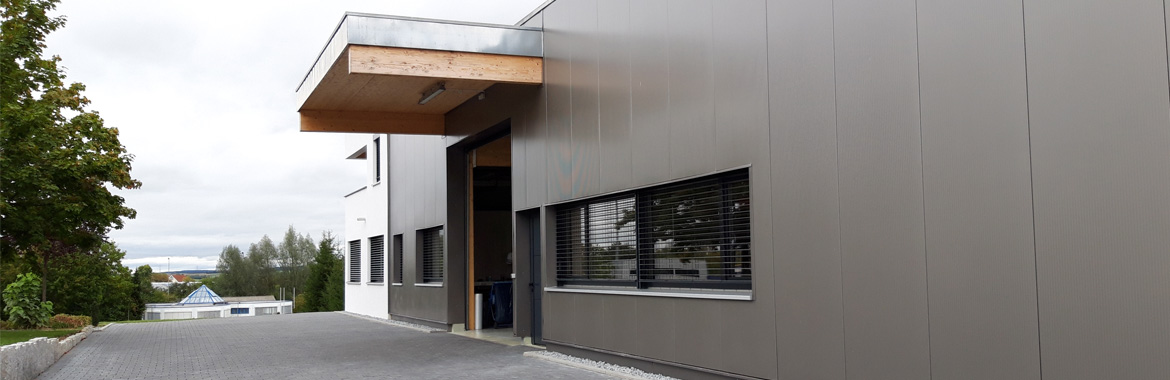 AnHo GmbH neues Gebaude-Rampe